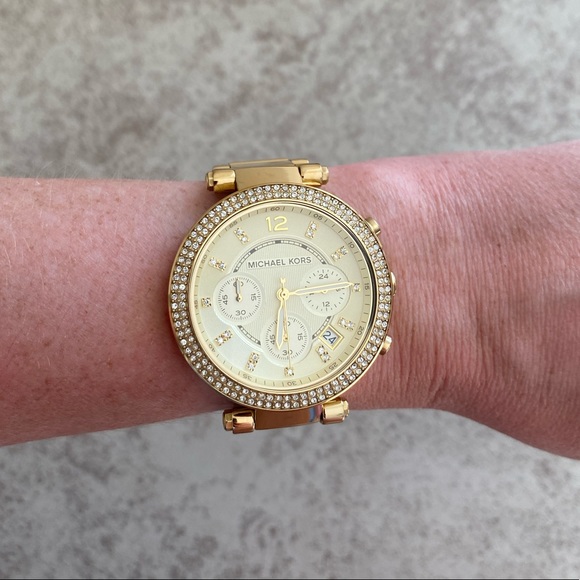 Michael Kors Gold Watch - Picture 5 of 16
